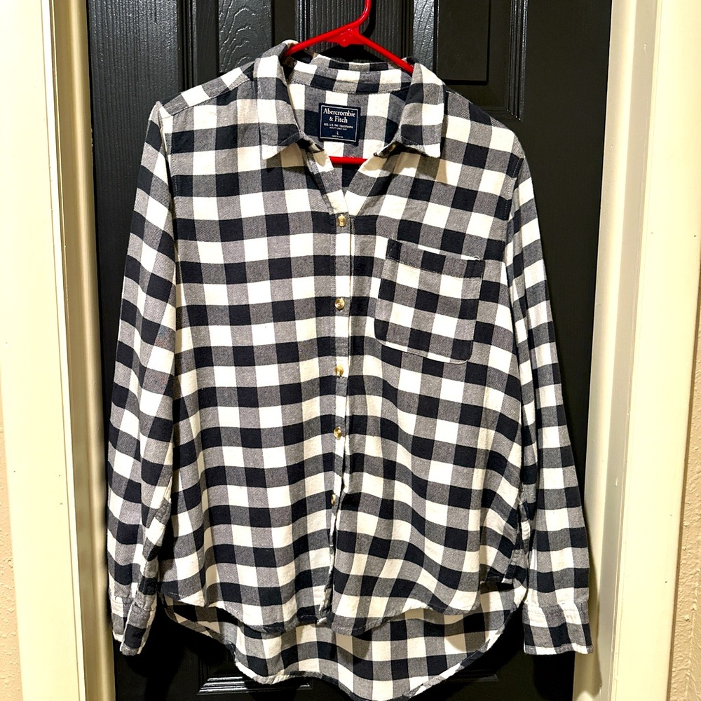 Abercrombie & Fitch Black and White Flannel Boyfriend Shirt